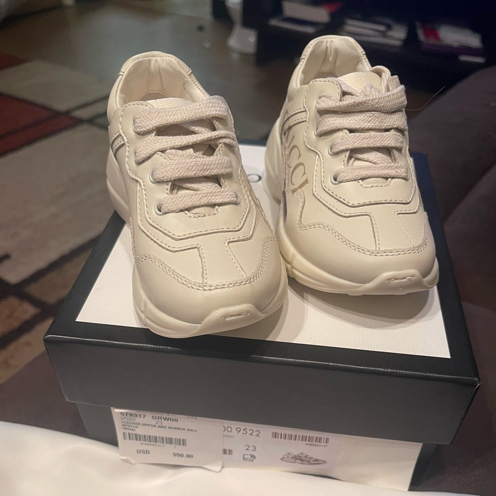 Gucci sneakers kids size 23 (7)